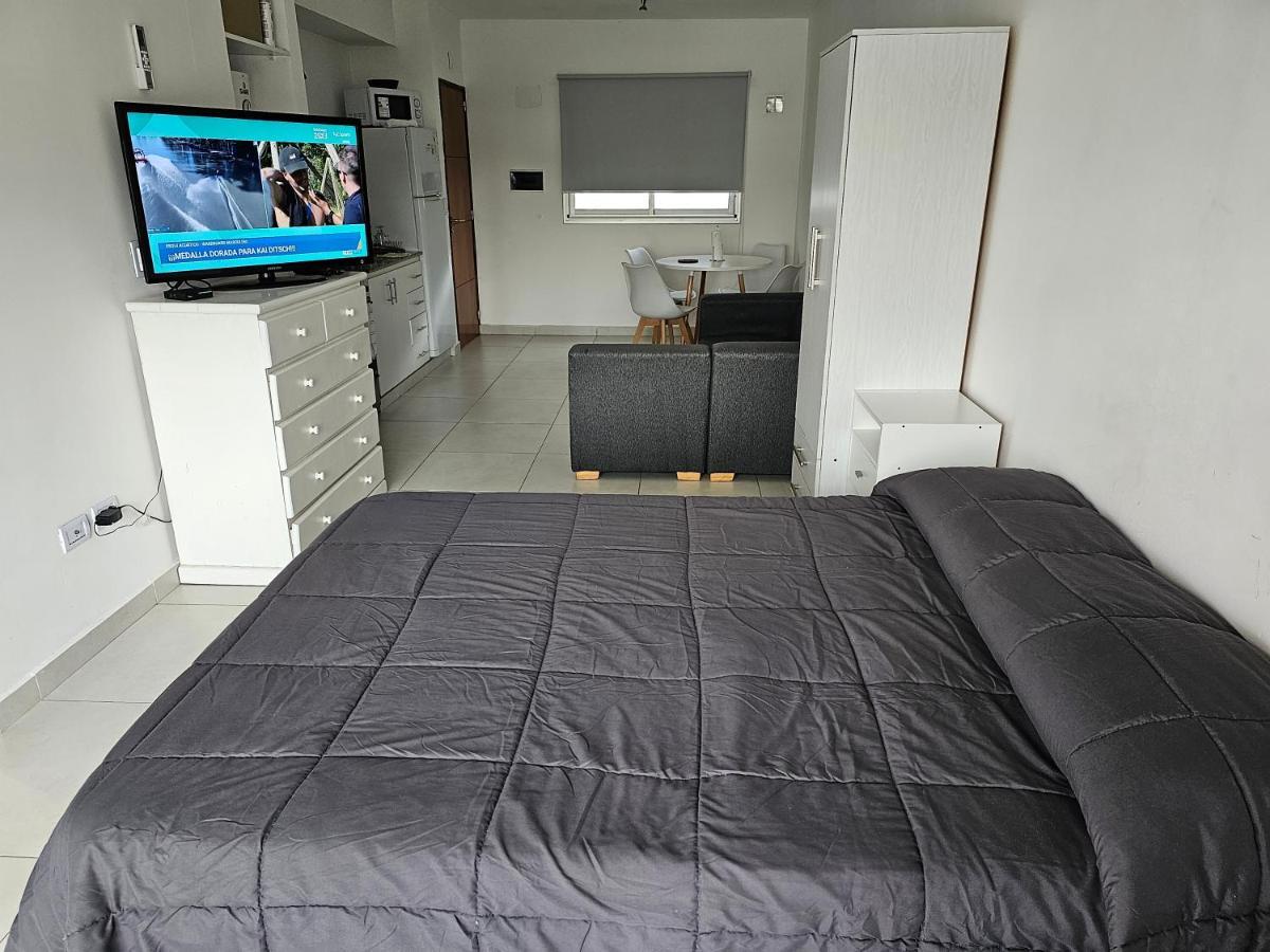 Apartment Monoambiente Con Cochera Cubierta A 300m Del Hospital Espanol Y 15 Cuadras Del Estadio Unico *