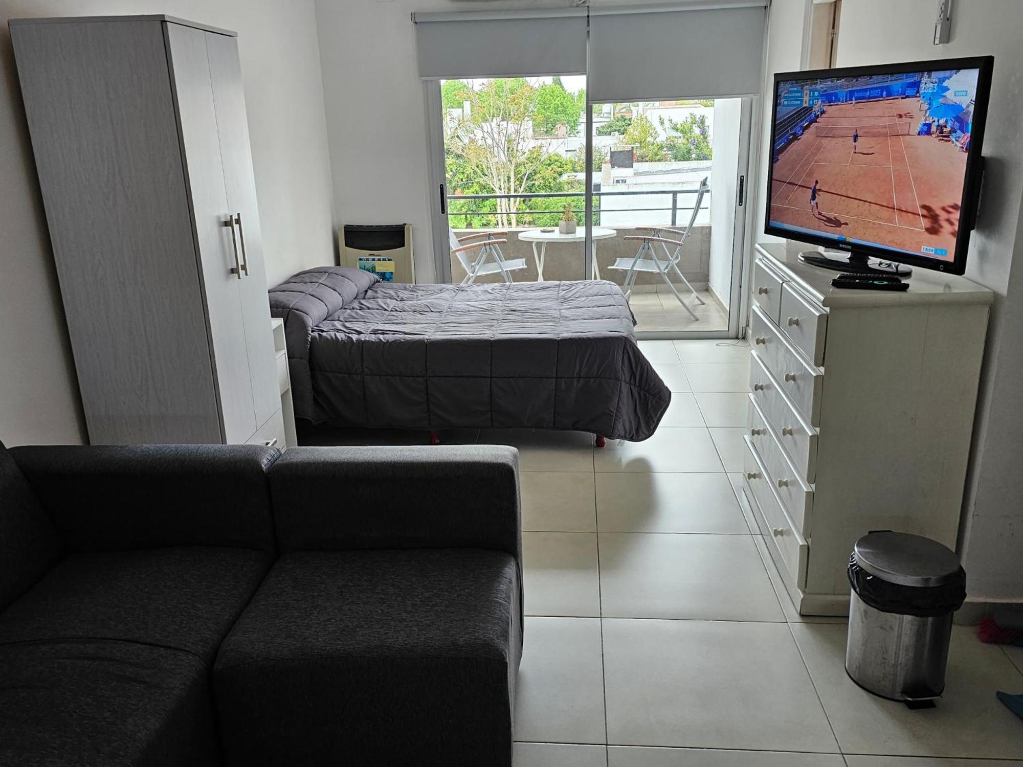 Apartment Monoambiente Con Cochera Cubierta A 300m Del Hospital Espanol Y 15 Cuadras Del Estadio Unico La Plata